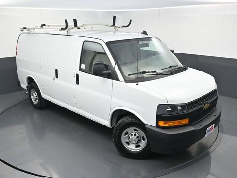 Used 2022 Chevrolet Express 2500 w/ Driver Convenience Package RWD image 26
