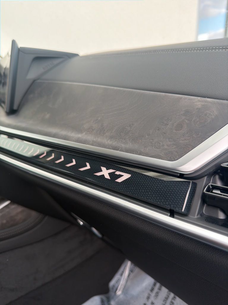 New 2026 BMW X7 xDrive40i w/ Premium Package AWD/4WD image 34