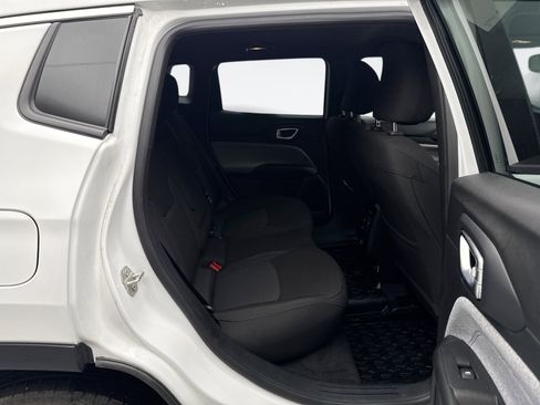 Used 2023 Jeep Compass Sport image 17