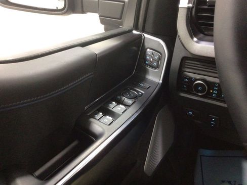 New 2026 Ford F250 Platinum image 19