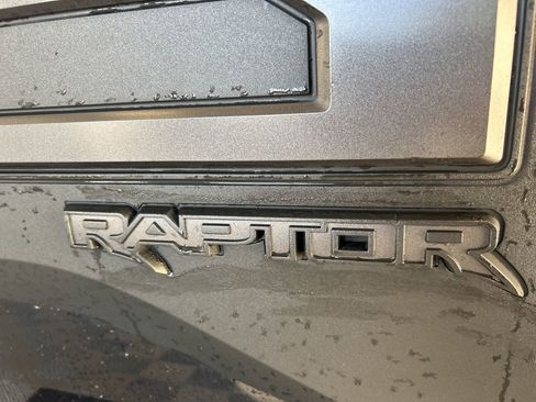 Used 2019 Ford F150 Raptor w/ Equipment Group 802A Luxury image 7