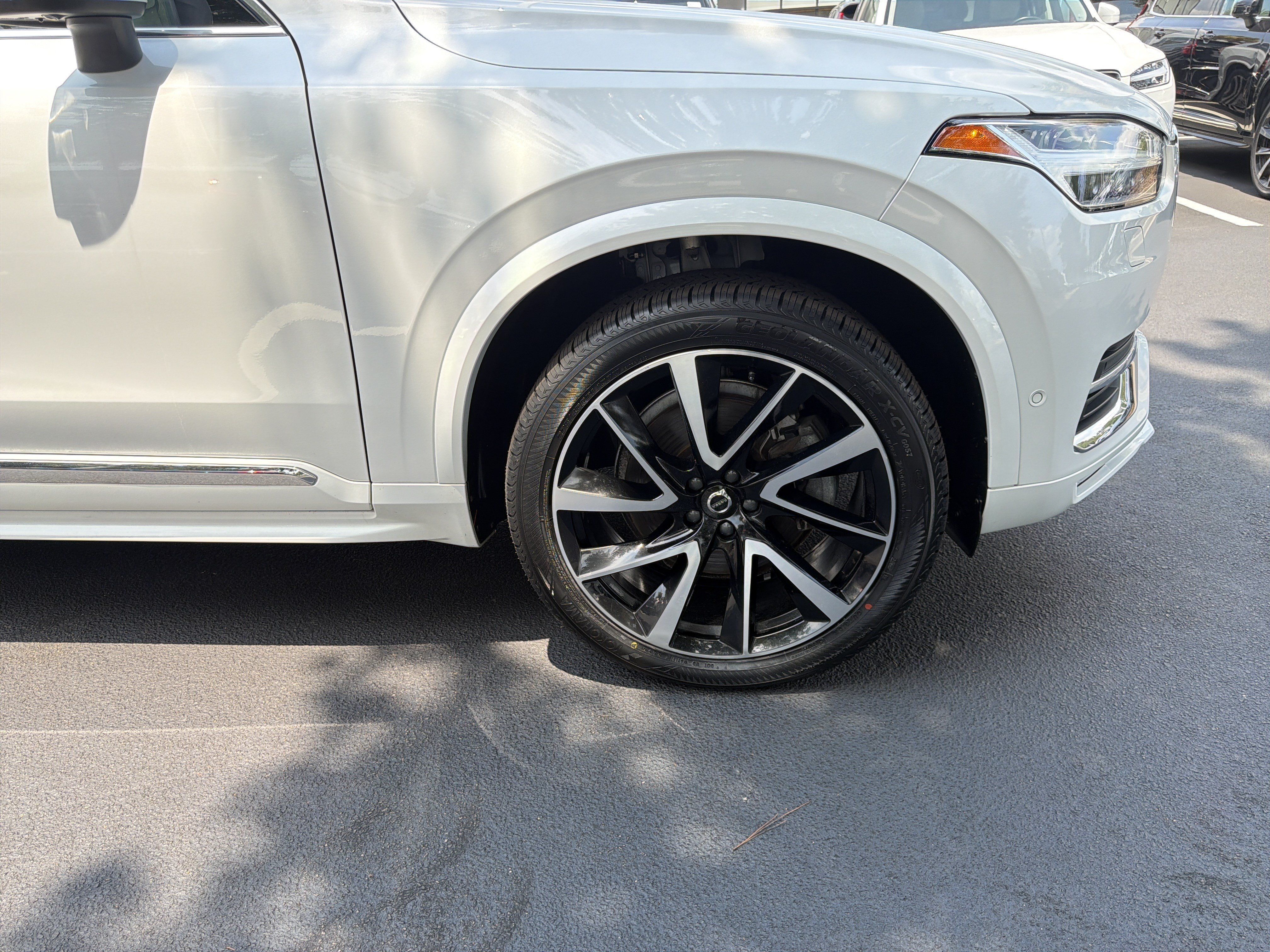 Certified 2023 Volvo XC90 B6 Plus w/ Protection Package Premier AWD/4WD image 13