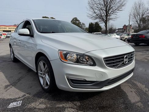 Used 2014 Volvo S60 T5 image 1