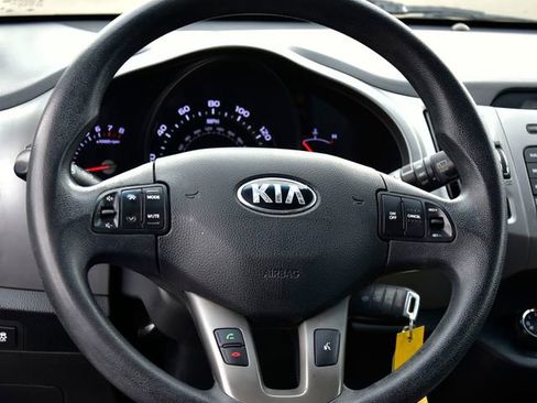 Used 2016 Kia Sportage LX image 15