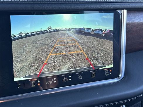 Used 2024 GMC Yukon XL Denali Ultimate image 15