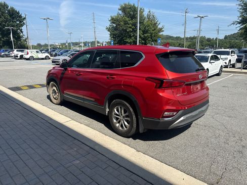 Used 2019 Hyundai Santa Fe SEL FWD image 4