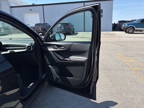 Used 2025 Chevrolet Equinox LT image 17