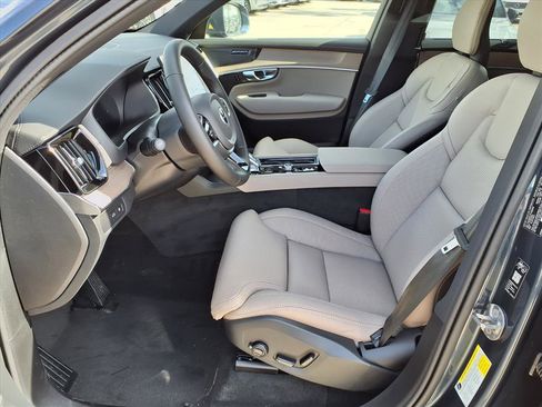 New 2026 Volvo XC90 T8 Ultra image 13