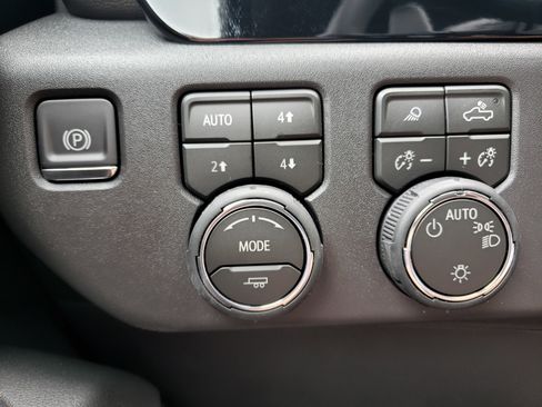 New 2026 Chevrolet Silverado 1500 LT AWD/4WD image 13