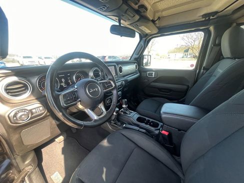 Used 2020 Jeep Wrangler Unlimited Sahara w/ Cold Weather Group image 22