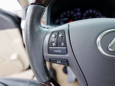 Used 2013 Lexus LS 460 image 17