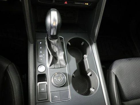 Used 2020 Volkswagen Atlas SE w/ Panoramic Sunroof Package image 17