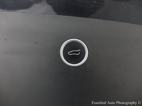 Used 2020 Tesla Model X Long Range image 40