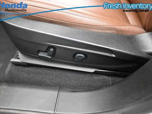Used 2018 Alfa Romeo Stelvio AWD image 21