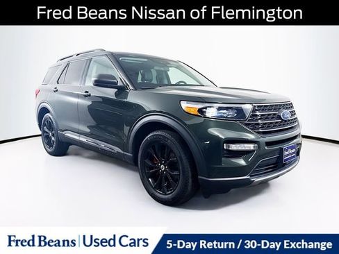 Used 2022 Ford Explorer XLT w/ Equipment Group 202A image 1