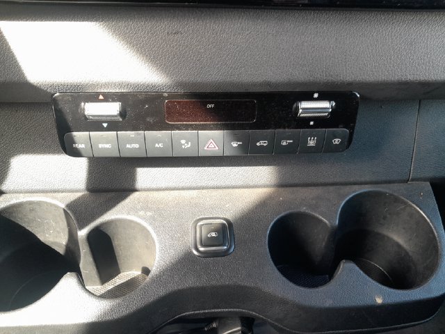 Used 2024 Mercedes-Benz Sprinter 2500 image 14
