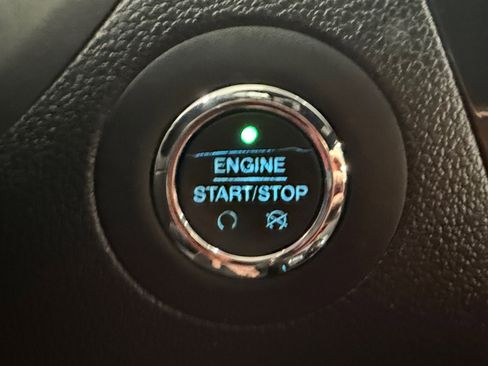 Used 2018 Ford Explorer XLT FWD image 33