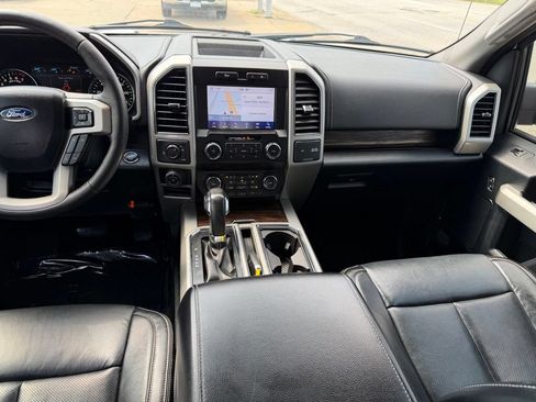 Used 2019 Ford F150 Lariat w/ Trailer Tow Package RWD image 21