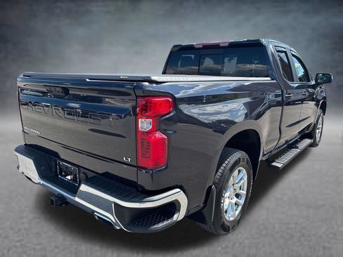 Used 2023 Chevrolet Silverado 1500 LT w/ Z71 Off-Road Package AWD/4WD image 5