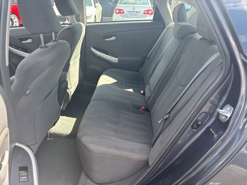 Used 2010 Toyota Prius III image 8