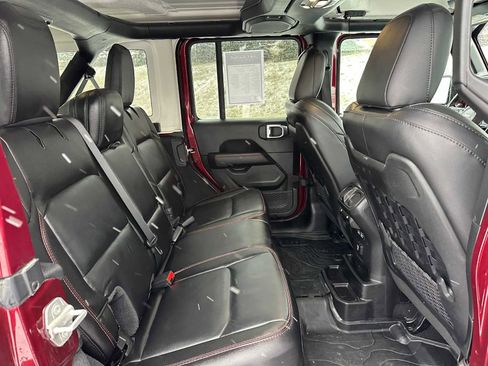 Used 2021 Jeep Wrangler Unlimited Rubicon image 12