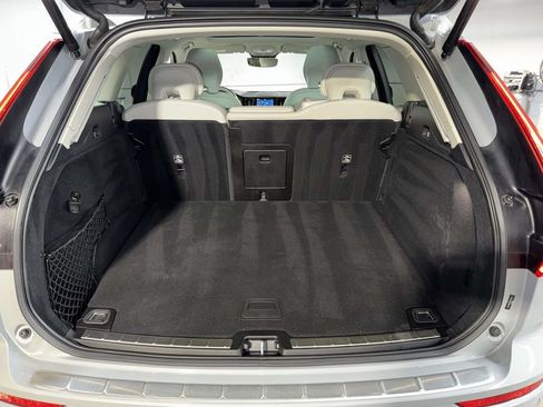 Used 2024 Volvo XC60 T8 Plus w/ Protection Package Premier AWD/4WD image 17