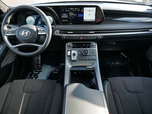Certified 2025 Hyundai Palisade Calligraphy image 10
