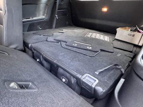 Used 2022 Nissan Pathfinder SL w/ SL Black Package image 20