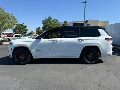Used 2025 Jeep Grand Cherokee L Summit AWD/4WD image 4