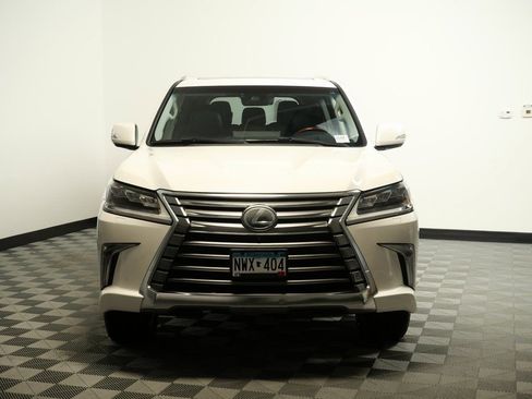Used 2016 Lexus LX 570 4WD image 2