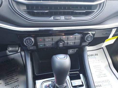 New 2026 Jeep Compass Latitude AWD/4WD image 22