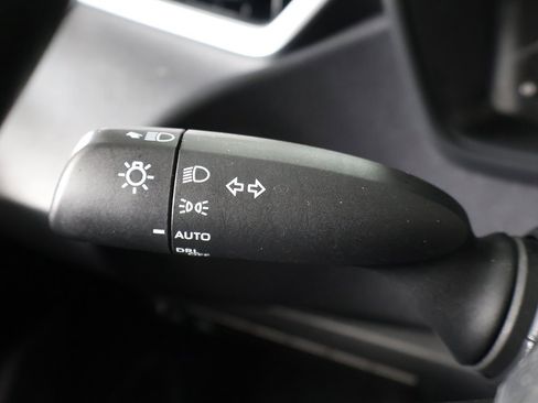 Used 2023 Toyota Corolla LE image 32