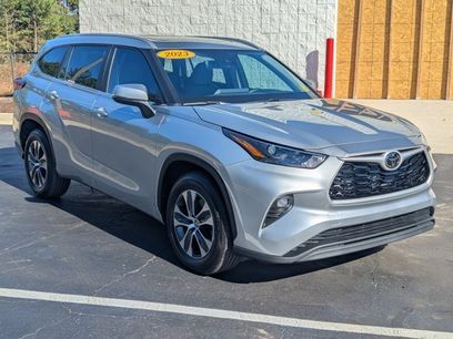 Used 2023 Toyota Highlander XLE