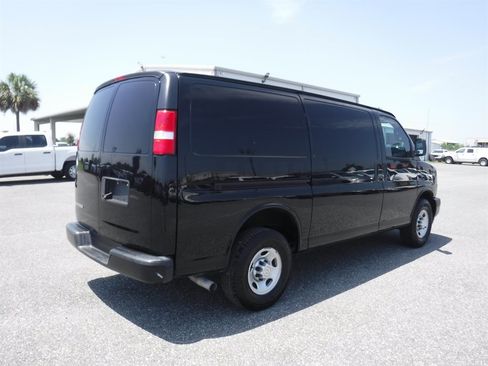 Used 2021 Chevrolet Express 2500 w/ Driver Convenience Package RWD image 7