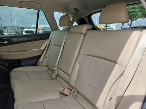 Used 2018 Subaru Outback 3.6R Limited image 19