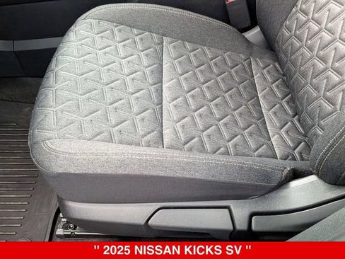 Certified 2025 Nissan Kicks SV w/ SV Premium Package AWD/4WD image 17