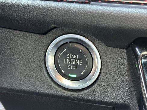 Used 2025 Chevrolet Traverse Z71 w/ Driver Confidence Package image 32