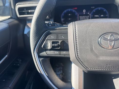 Used 2025 Toyota Tacoma TRD Off-Road image 14
