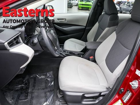 Used 2022 Toyota Corolla LE image 14