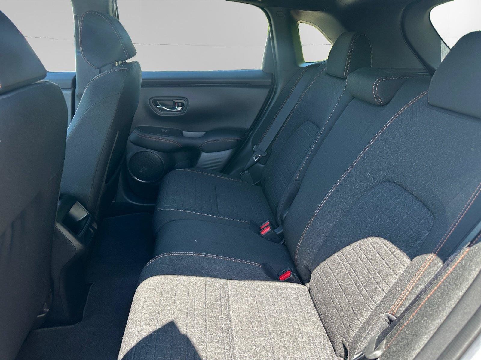 Certified 2025 Honda HR-V Sport image 12