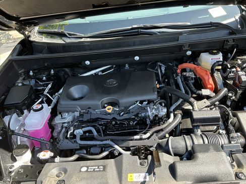 Used 2025 Toyota RAV4 XLE Premium AWD/4WD image 34