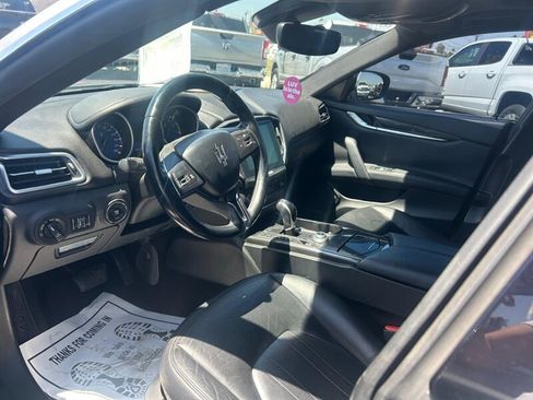 Used 2017 Maserati Ghibli RWD image 10