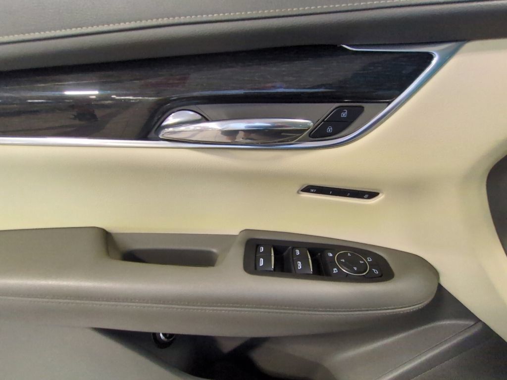 Used 2022 Cadillac XT6 Premium Luxury FWD image 10