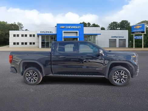 Used 2024 GMC Sierra 1500 AT4 w/ AT4 Premium Package image 3
