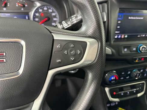 Used 2023 GMC Terrain SLE w/ Driver Convenience Package image 16