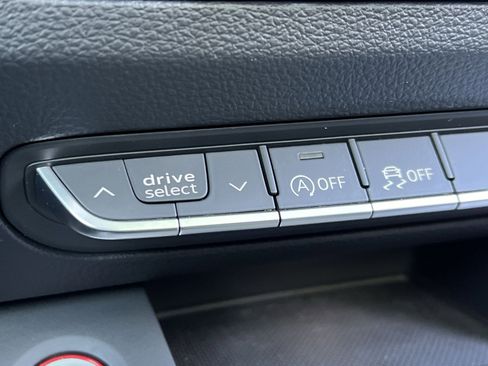 Used 2023 Audi SQ5 Premium Plus w/ Premium Plus Package image 32