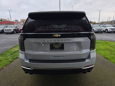 New 2026 Chevrolet Suburban High Country image 4