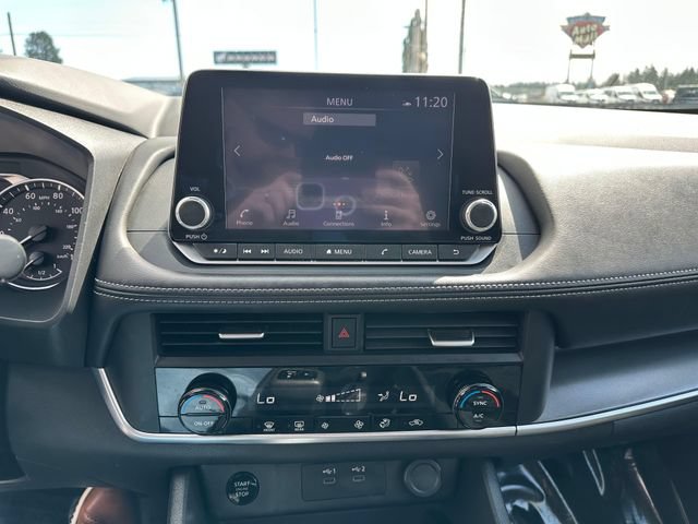 Used 2025 Nissan Rogue SV AWD/4WD image 15