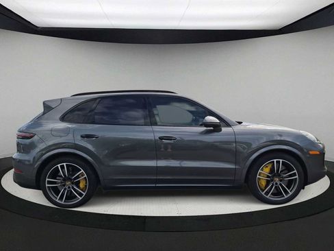 Used 2019 Porsche Cayenne Turbo AWD/4WD image 9