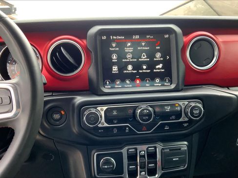 Used 2023 Jeep Wrangler Unlimited Rubicon AWD/4WD image 30